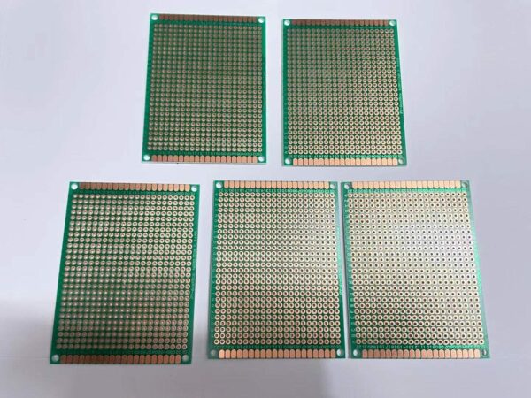 PCB PERFORADA 2 LADOS 6*8CM FIBRA DE VIDRIO - Imagen 3
