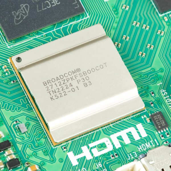 RASPBERRY PI 5 MODELO B 8GB RAM - Imagen 3