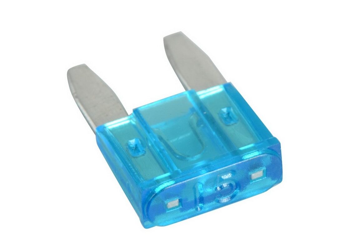 FUSIBLE TIPO UÑA DE AUTO 15A