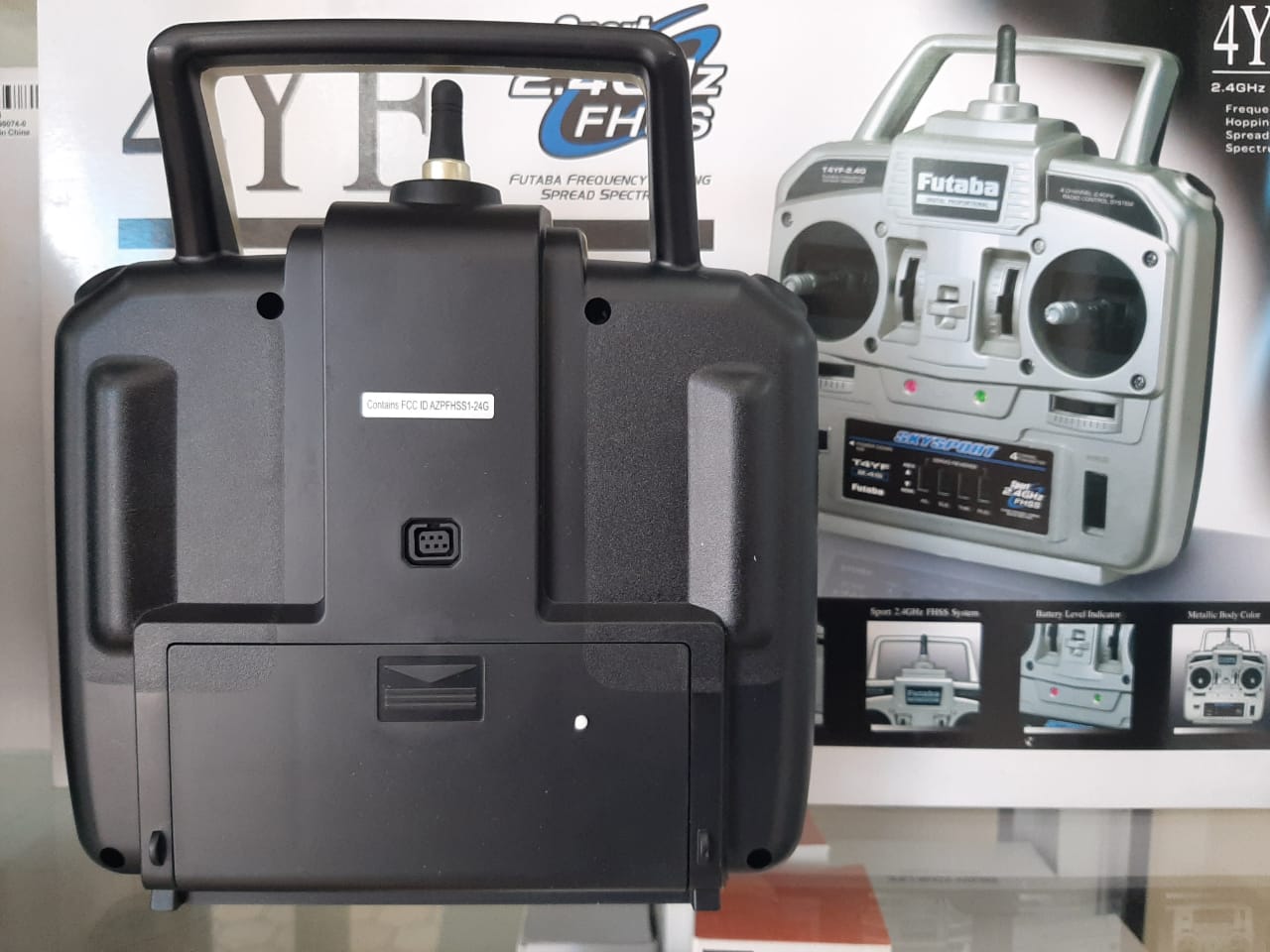 RC RADIO CONTROL 4 CANALES FUTABA 4YF 2,4GHZ Y RECEPTOR R2004GF - Imagen 3